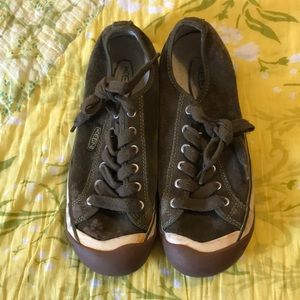 Olive green Keen Coronado shoes size 8.5